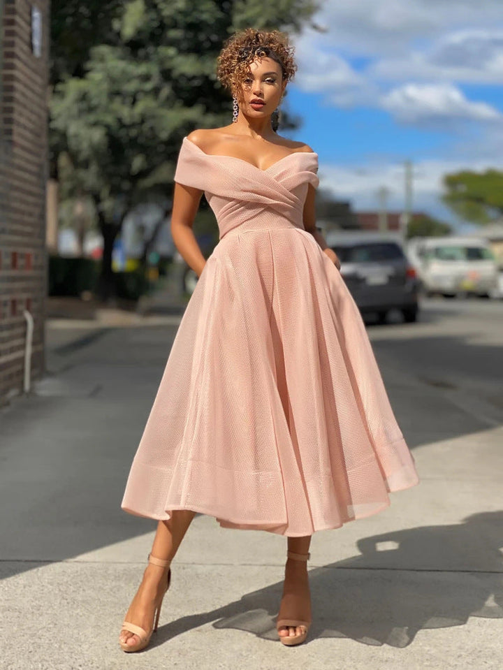 Emma | Elegant Off Shoulder Festklänning 1