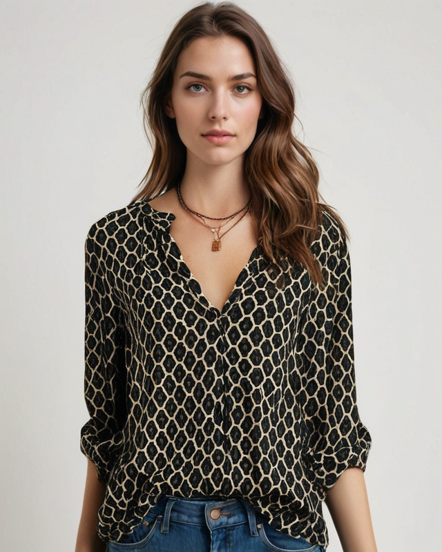 Emma | Elegant V-ringad Blus med Geometriskt Tryck 0