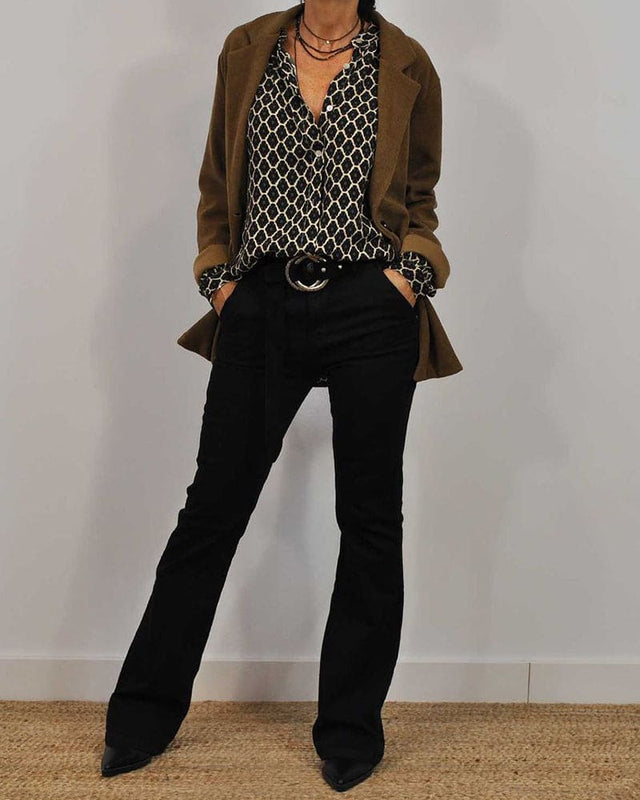 Emma | Elegant V-ringad Blus med Geometriskt Tryck 1