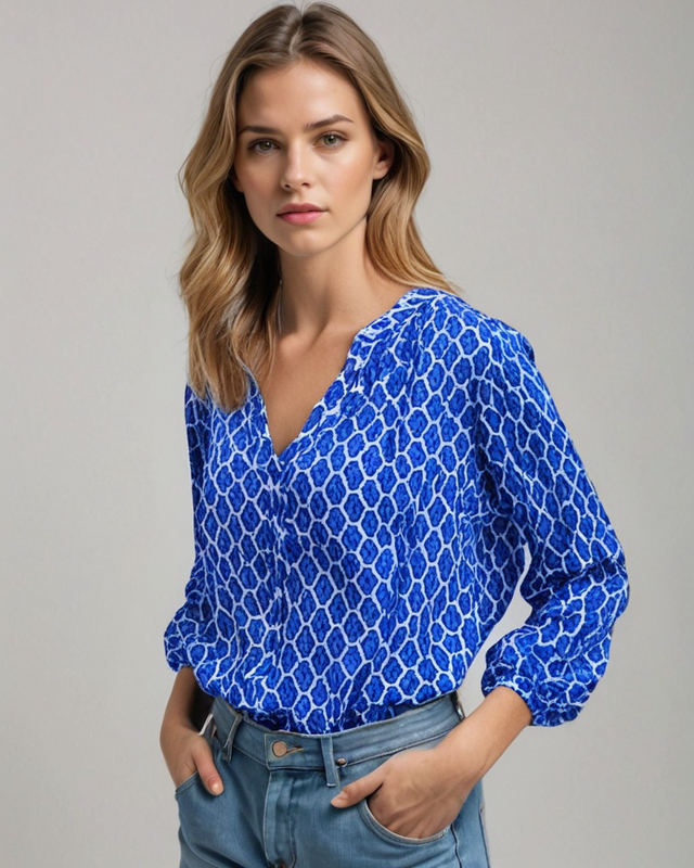 Emma | Elegant V-ringad Blus med Geometriskt Tryck 5