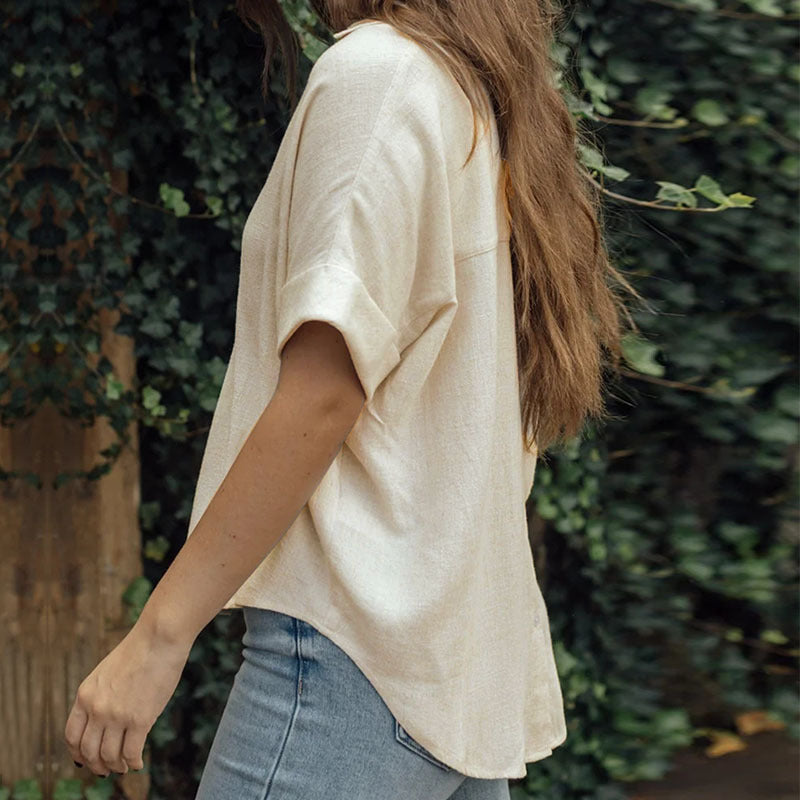 Emma | Loose Fit Vårskjorta med Fladdermusärmar 2