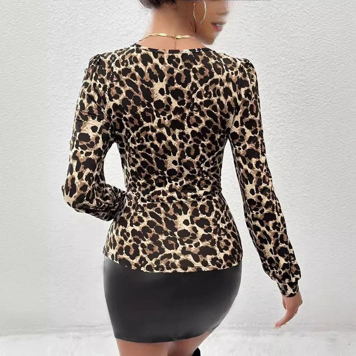 Emma | Trendig Slim Fit Leopardmönstrad Hösttopp 3
