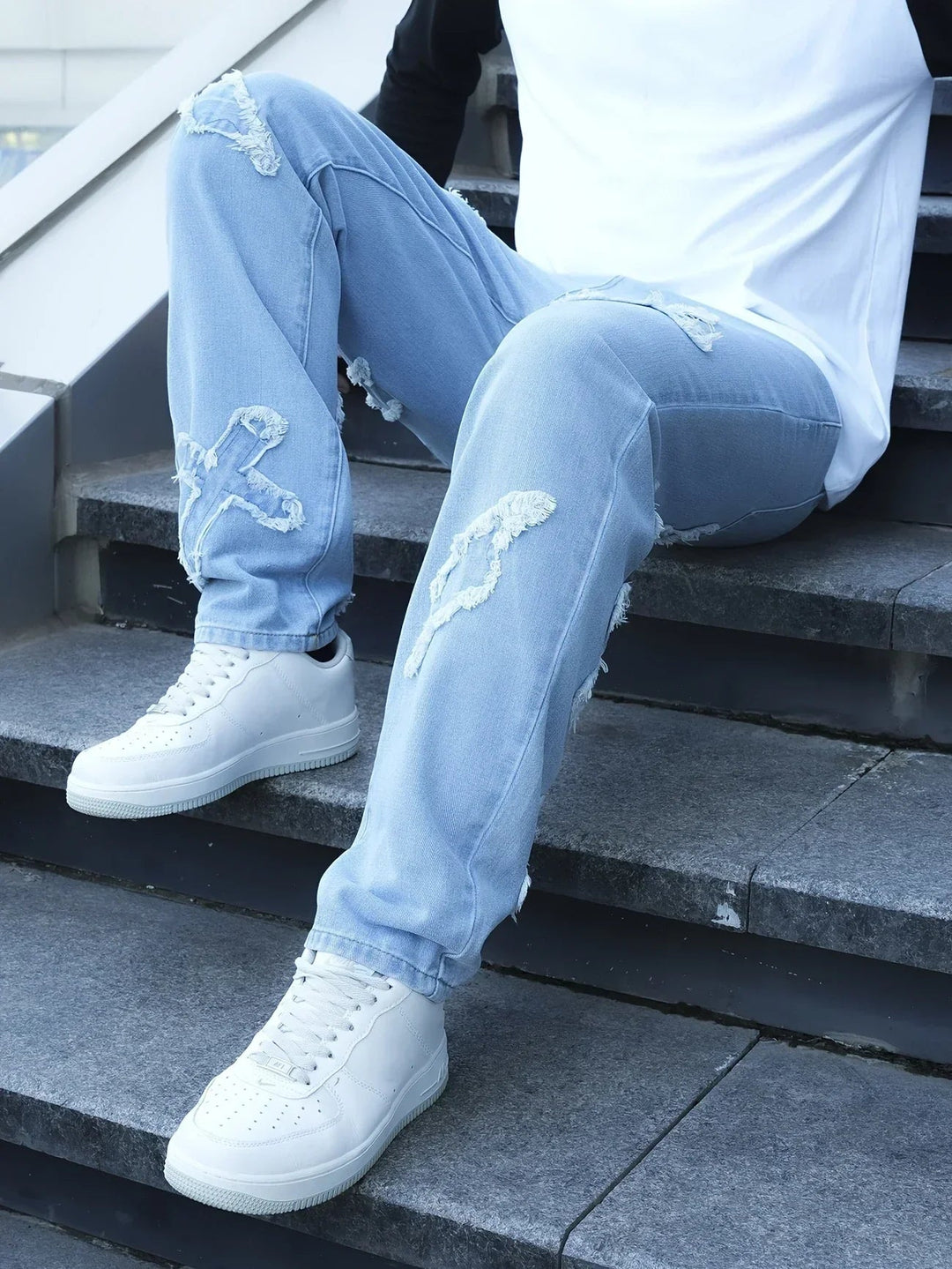 Ethan | Broderade Avslappnade Herrjeans med Raka Ben 2