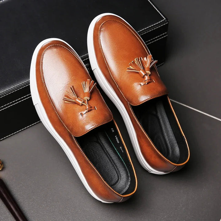 Ethan | Elegant Slip-On Herrloafers Med Tofsdetaljer 0