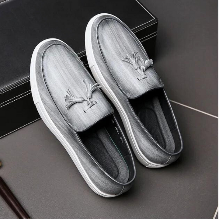 Ethan | Elegant Slip-On Herrloafers Med Tofsdetaljer 1