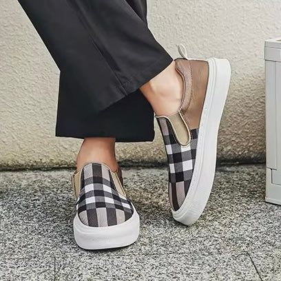 Ethan | Modern Rutmönstrade Slip-On Sneakers för Herr 3