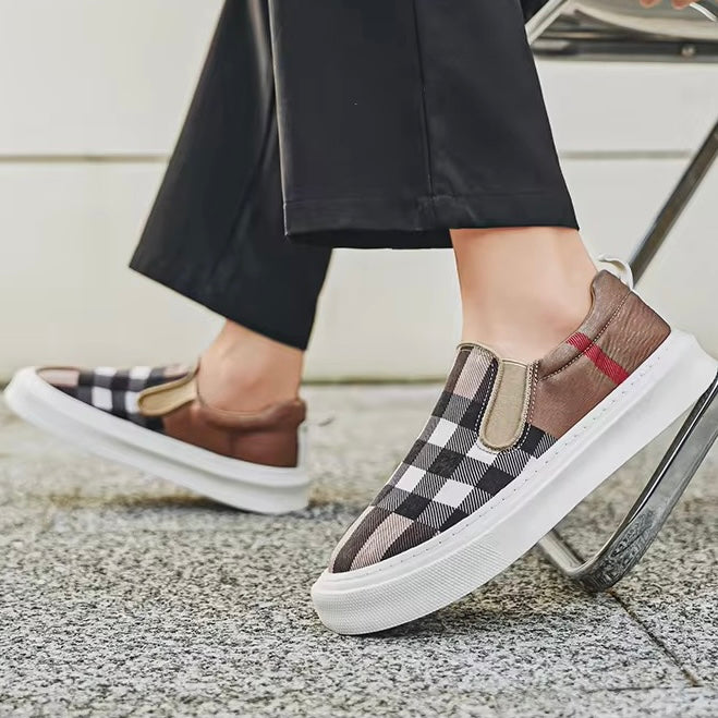 Ethan | Modern Rutmönstrade Slip-On Sneakers för Herr 5
