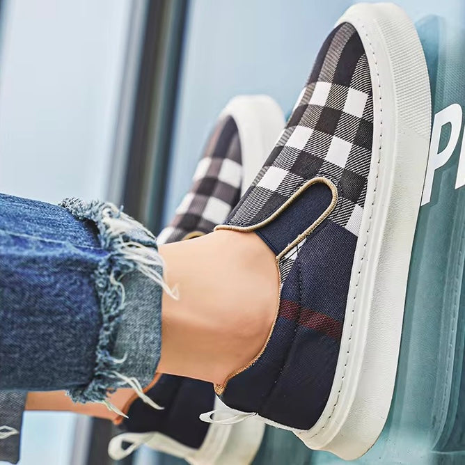 Ethan | Modern Rutmönstrade Slip-On Sneakers för Herr 7