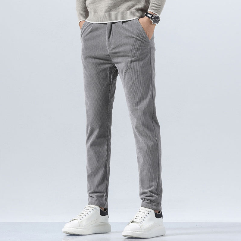 Ethan | Slim Fit Raka Manchesterbyxor i Khaki 1