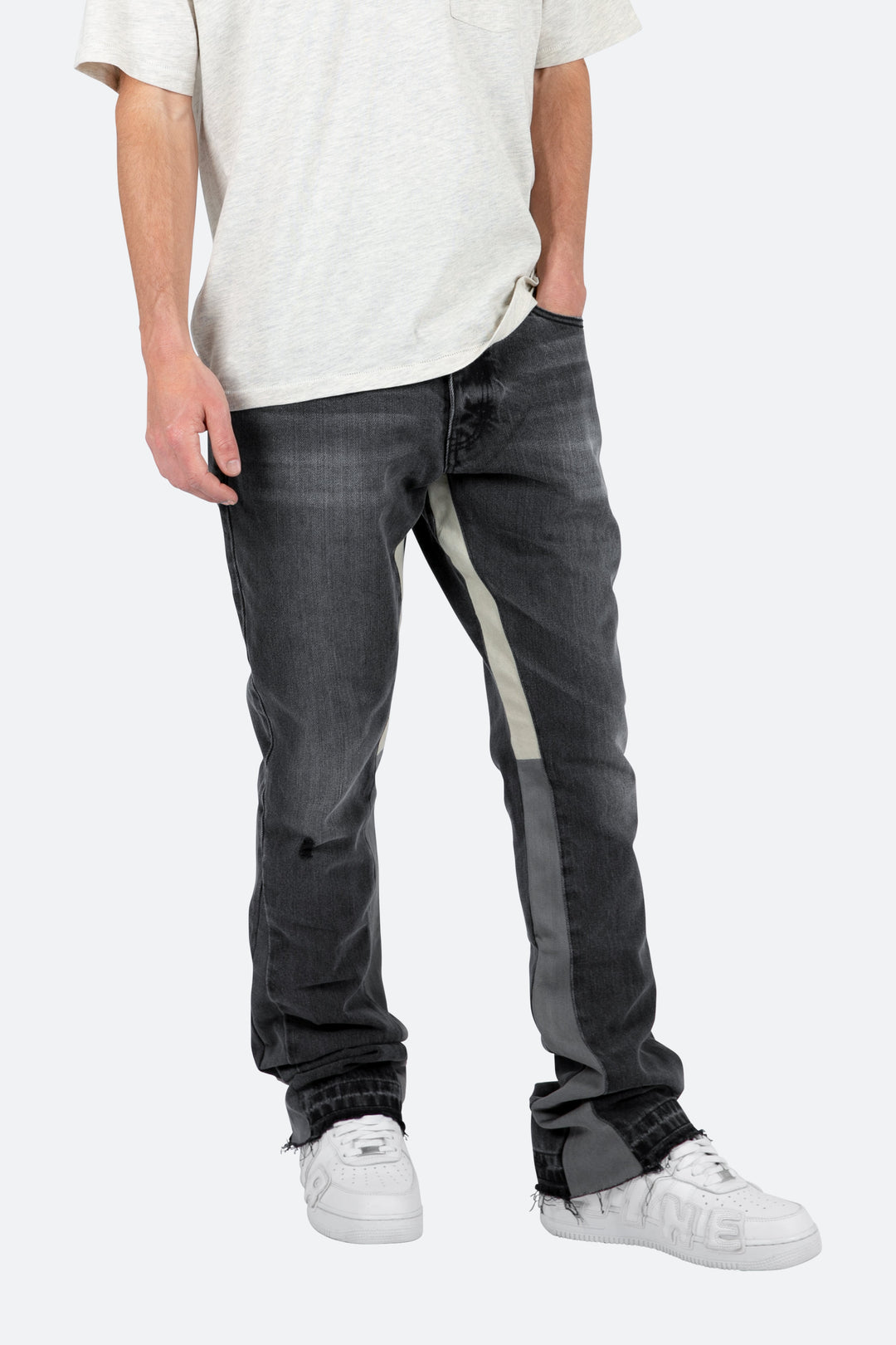 Ethan | Tvättad Svart Flare Jeans Med Kontrastpaneler 0