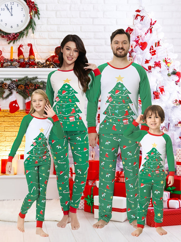 Familjepyjamas | Julpyjamas med Glad Julgransdesign | Bekväm och Mysig för Traditionella Julmorgnar 0