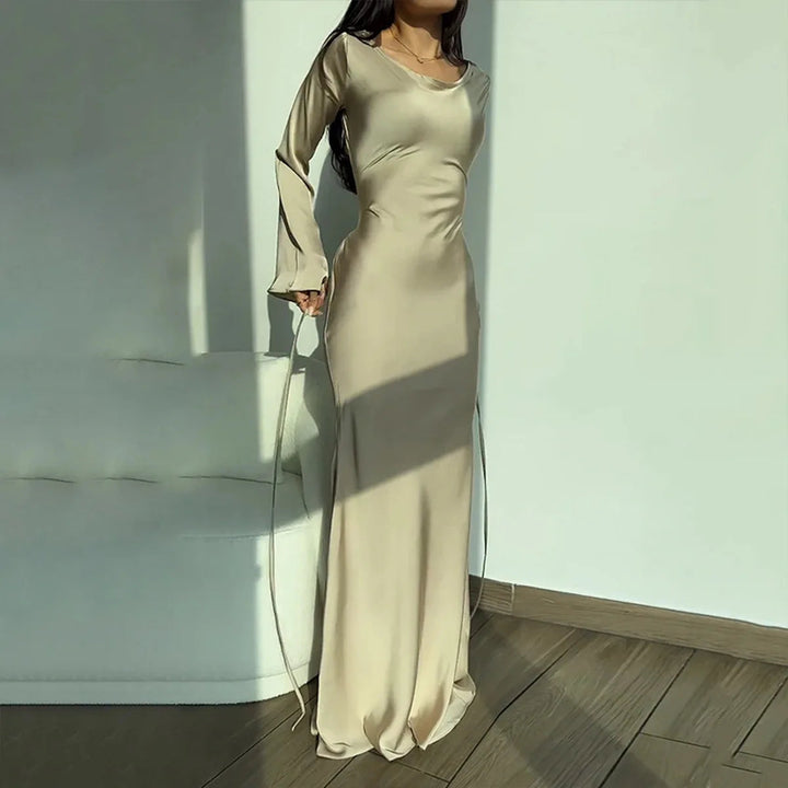Isabella | Elegant Långärmad Klänning för Dam 3