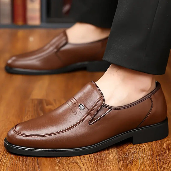 Klassiska Loafers Män | Polerade Slip-On Skor med Elegant Design | Tidlös Stil för Affär och Fritid 1