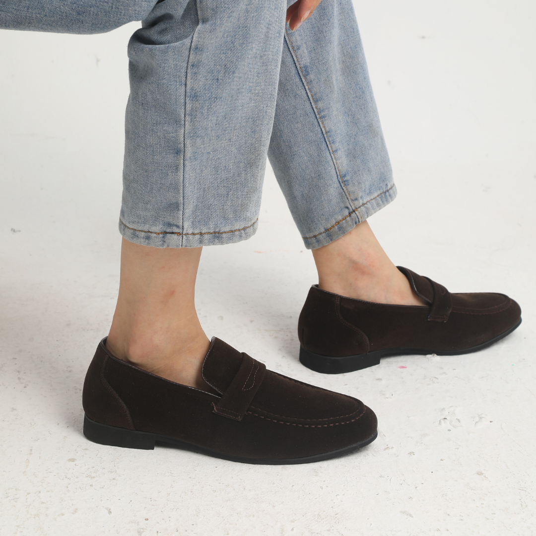 Klassiska Penny Loafers för Män med Handsydda Detaljer | Elegant Slip-On Design för Tidlös Stil 1