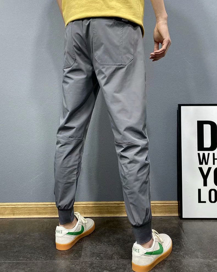 Liam | Slim Fit Herrbyxor med Justerbar Dragsko 2