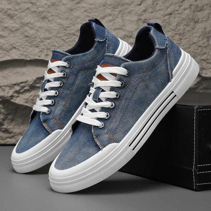 Liam | Stiliga Låga Sneakers med Snörning och Platt Klack 4