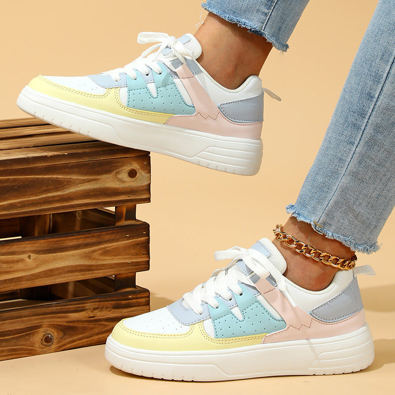 Mia | Bekväma Platåsneakers Med Snörning och Rund Tåsula 1
