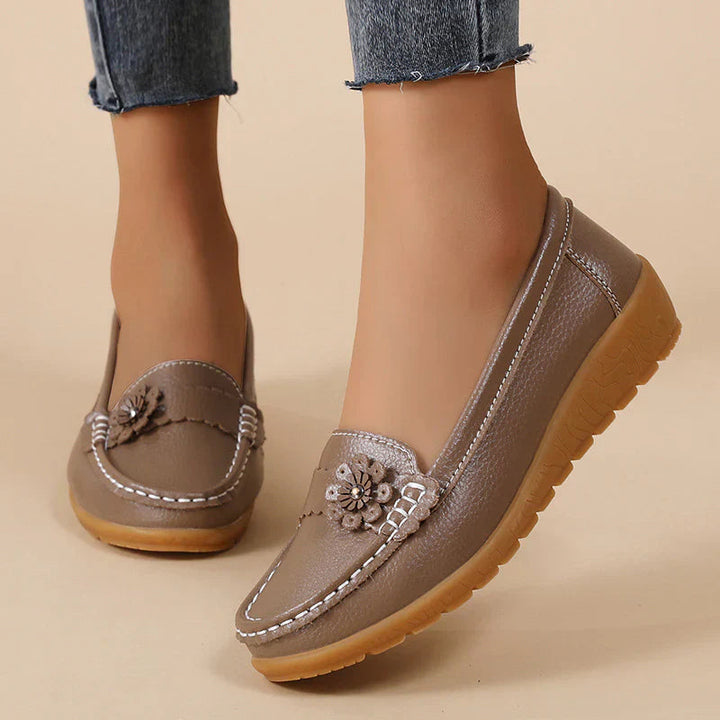 Mia | Bekväma Slip-On Sandaler Dam med Stöd och Låg Kilklack 4