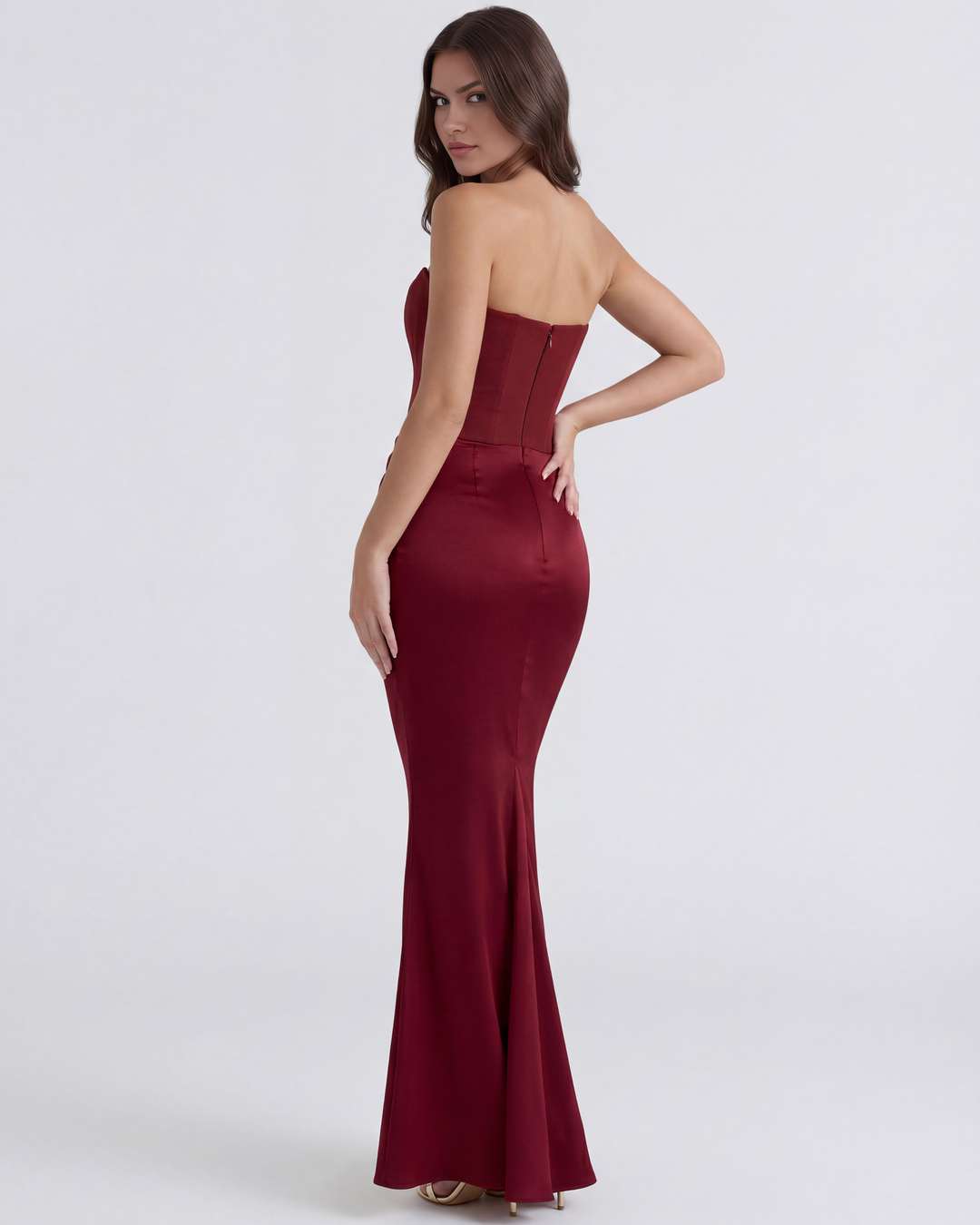 Mia | Elegant Almond Muse Klänning Lissandra.se