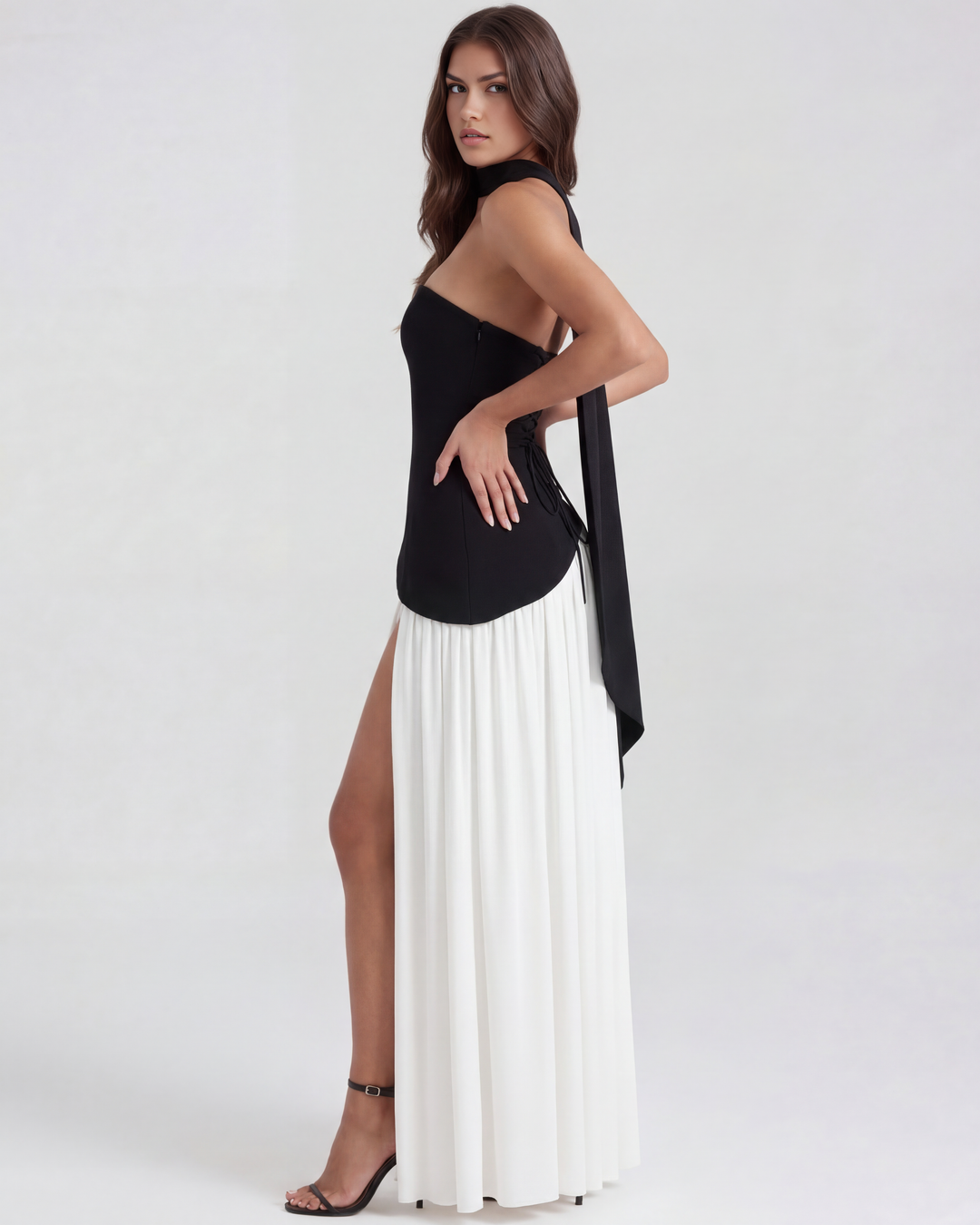 Mia | Elegant Axelbandslös Maxi Klänning 5