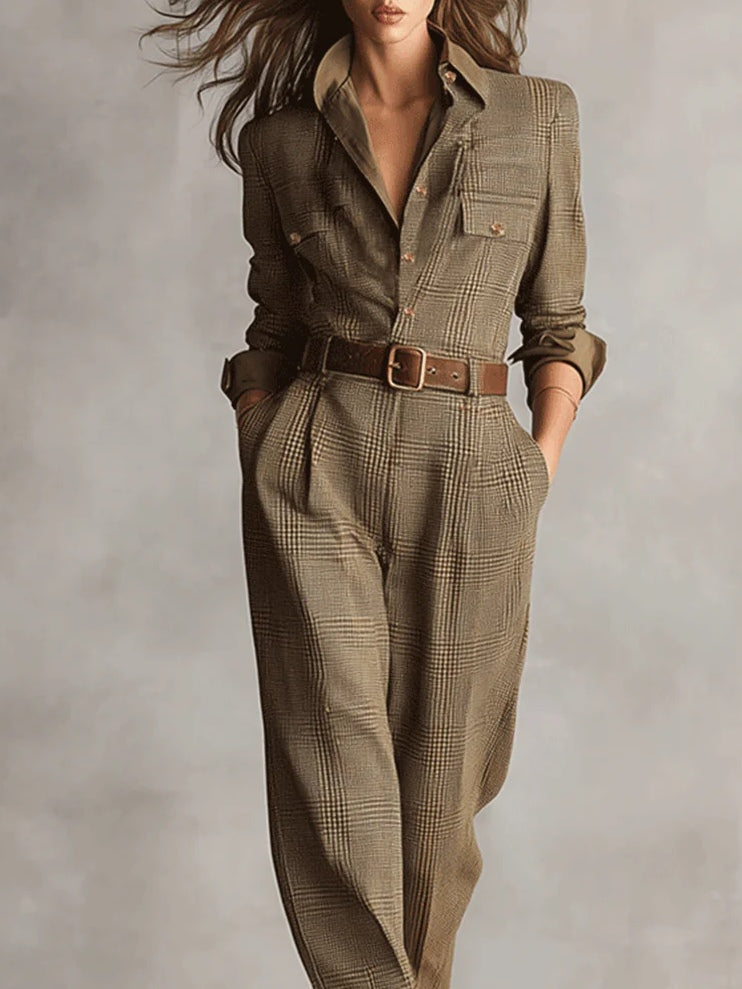 Mia | Elegant Figurnära Jumpsuit med Strukturerade Detaljer 1