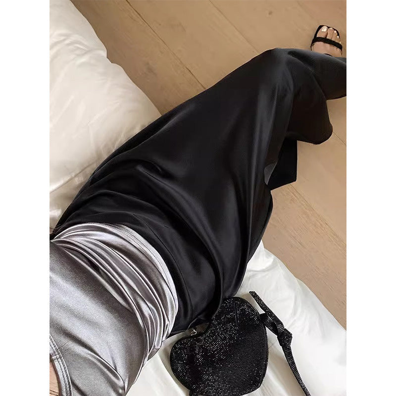 Mia | Elegant Mellanlång Svart Kjol för Dam 0