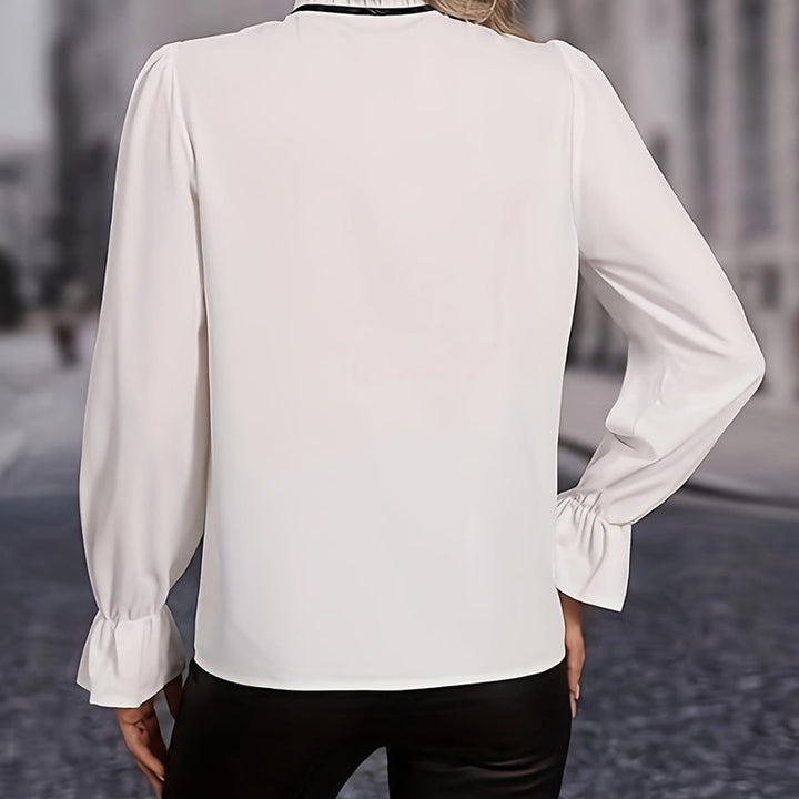 Mia | Elegant Röd Blus med Långa Volangärmar 1