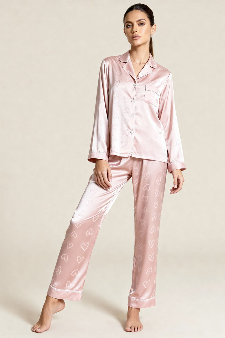 Mia | Elegant Satin Pyjamas Set med Hjärtmönster för Dam 0
