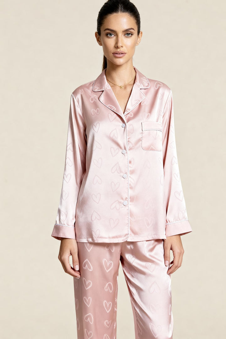 Mia | Elegant Satin Pyjamas Set med Hjärtmönster för Dam 1