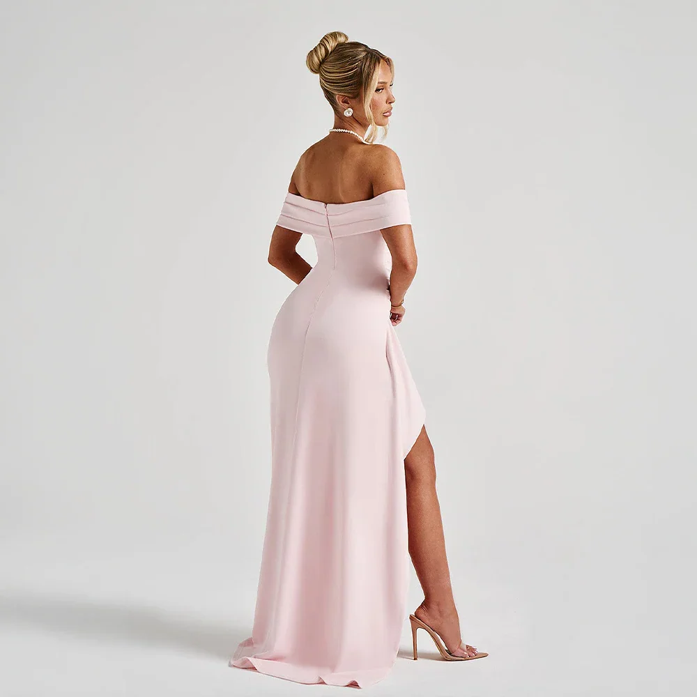 Mia | Elegant Svart Maxiklänning Dam med Off Shoulder och Slits 8