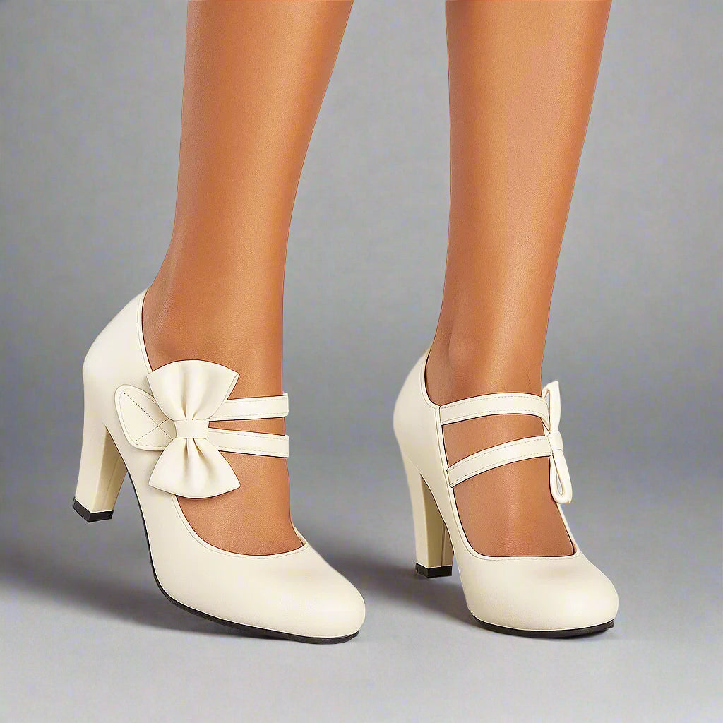 Mia | Svarta Eleganta Klackskor med Dubbla Remmar och Blockklack 7