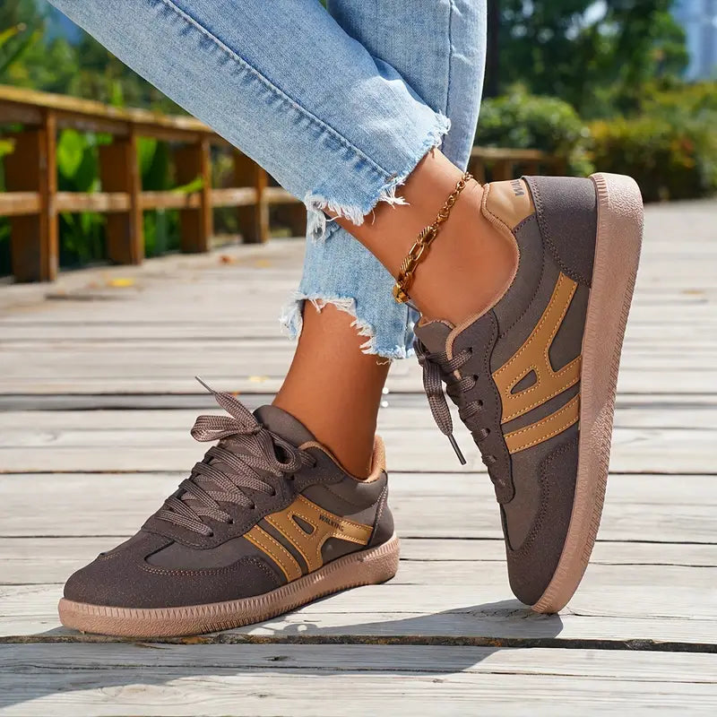 Oliver | Retroinspirerade Sneakers med Paneler och Komfort 7