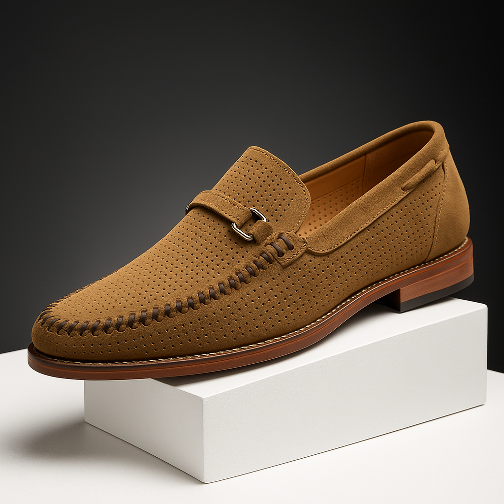Oliver | Svarta Vadderade Loafers för Dam med Perforerad Design 1