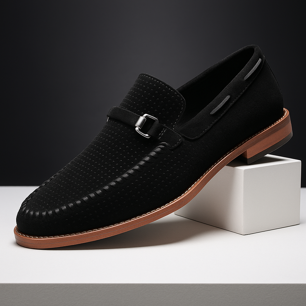 Oliver | Svarta Vadderade Loafers för Dam med Perforerad Design 2