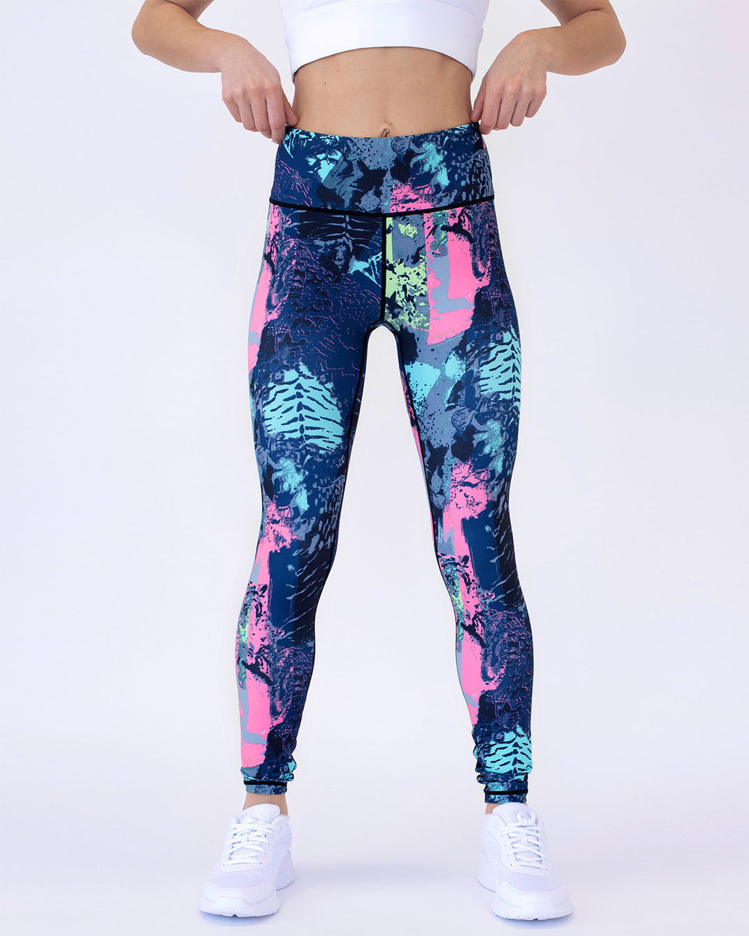 Olivia | Abstrakt Mönstrade Fukttransporterande Leggings 1