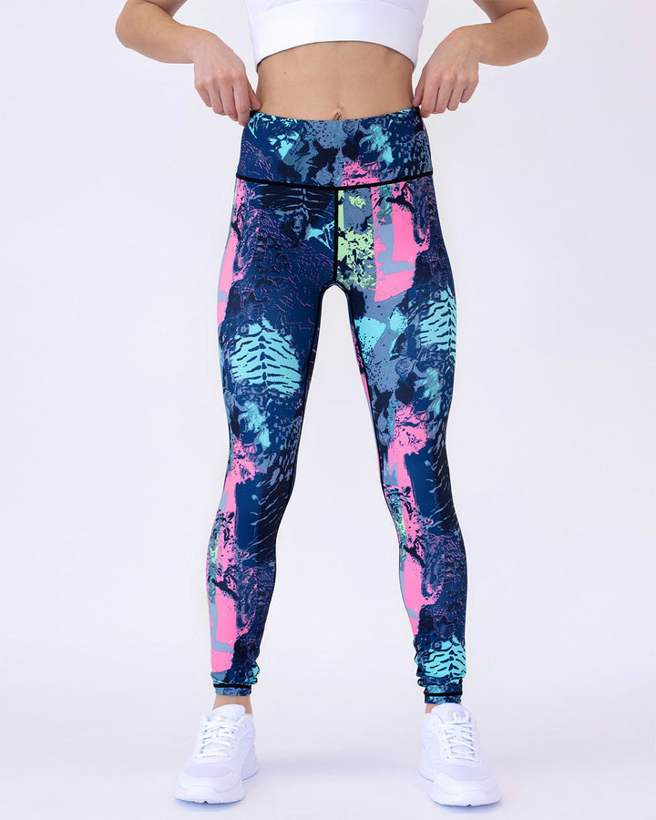Olivia | Abstrakt Mönstrade Fukttransporterande Leggings 1