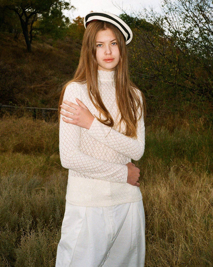 Olivia | Elegant Genomskinlig Stickad Topp 2
