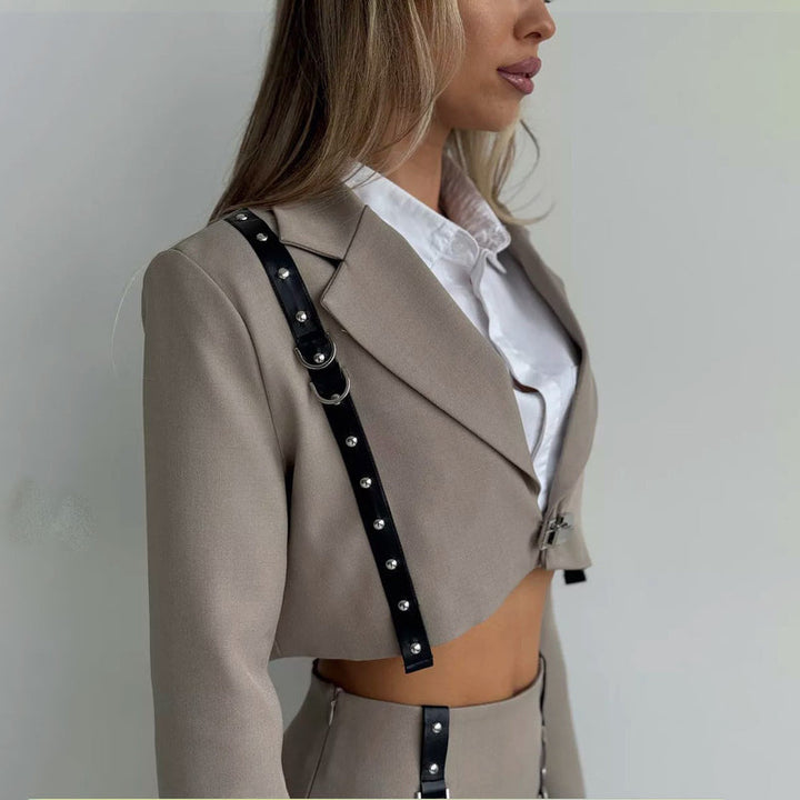 Olivia | Elegant Långärmad Vårklänning med Kort Kjol 4