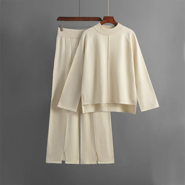 Olivia | Elegant Loungewear Set med Rundhalsad Tröja och Vida Byxor 1