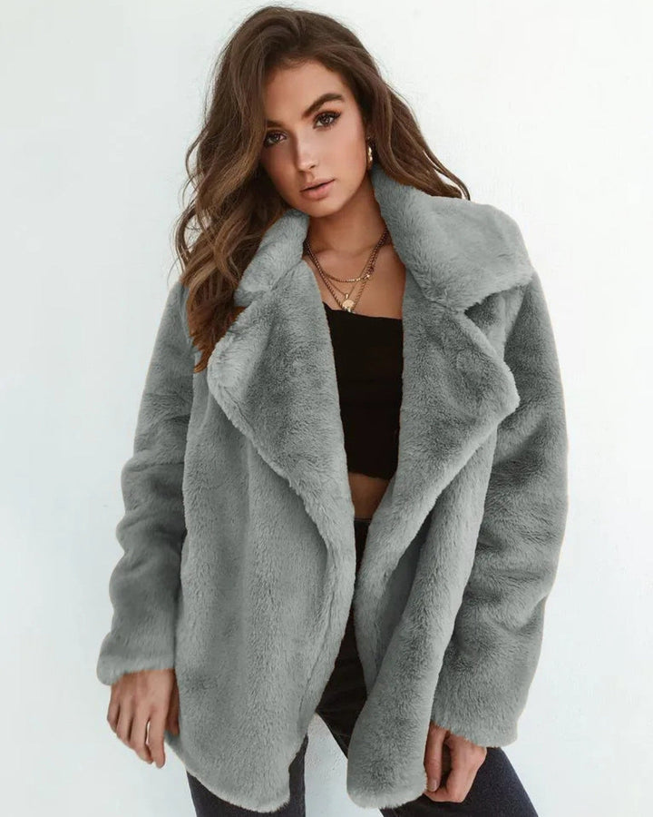 Olivia | Elegant Plysch Vinterrock Med Notchad Krage 0