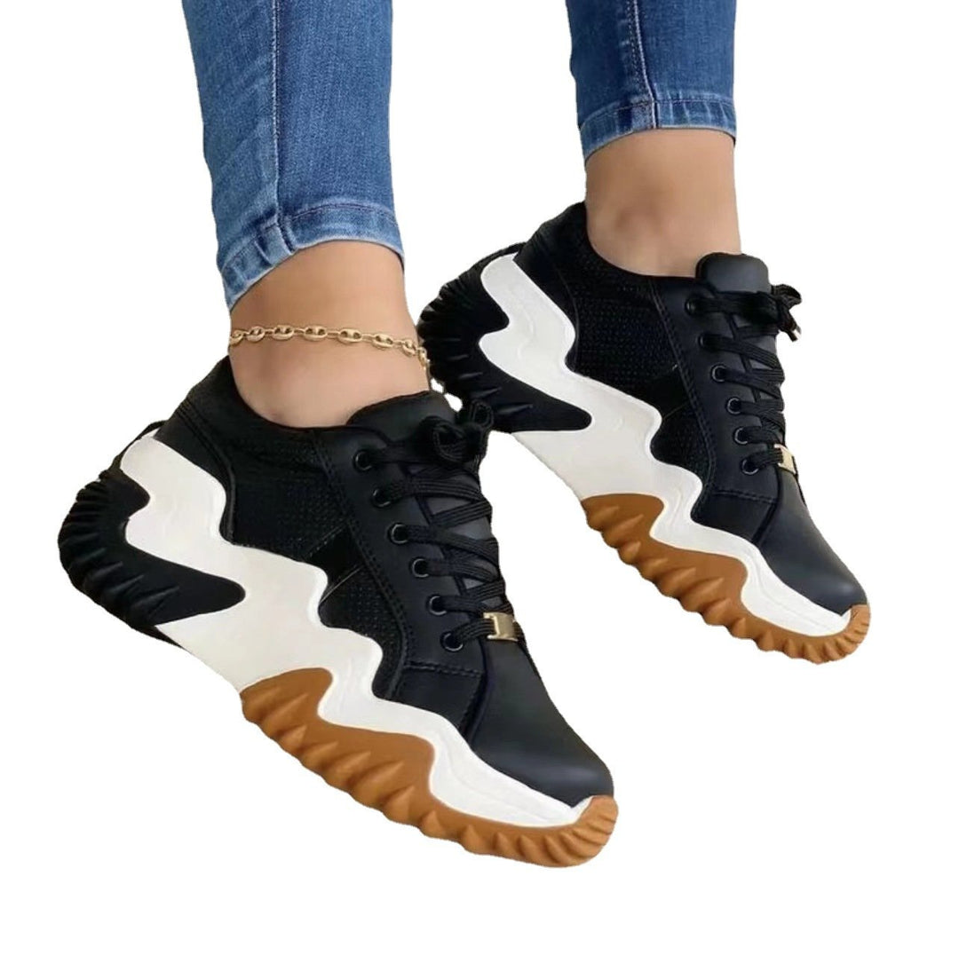 Olivia | Sportiga Sneakers med Snörning och Medelhög Klack 1