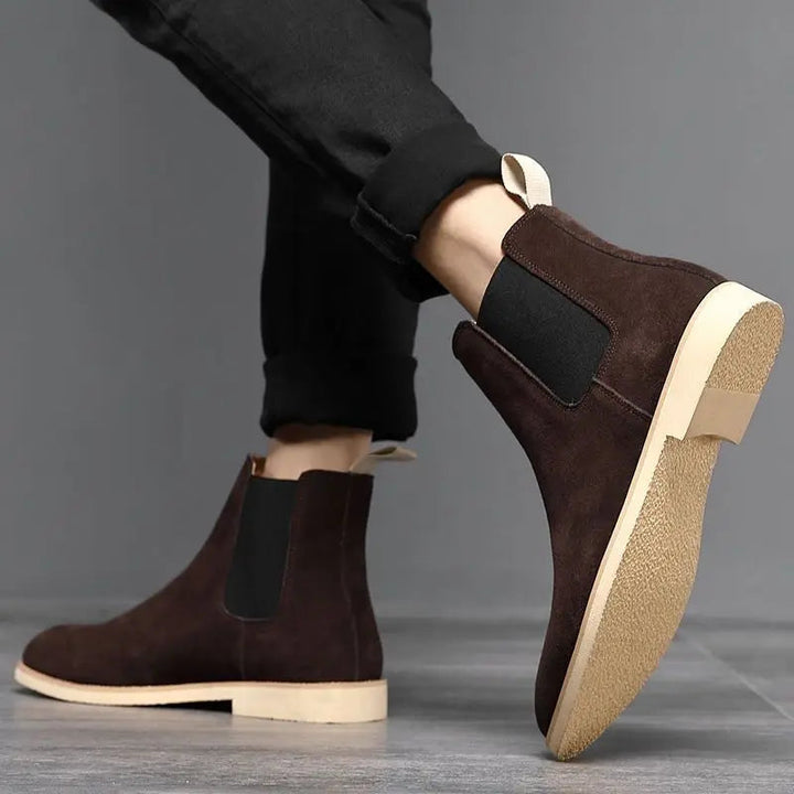 Retro Chelsea-stövlar | Medelhöga Ankelstövlar med Elegant Slip-On Design | Hållbara och Mångsidiga för Stil och Komfort 4