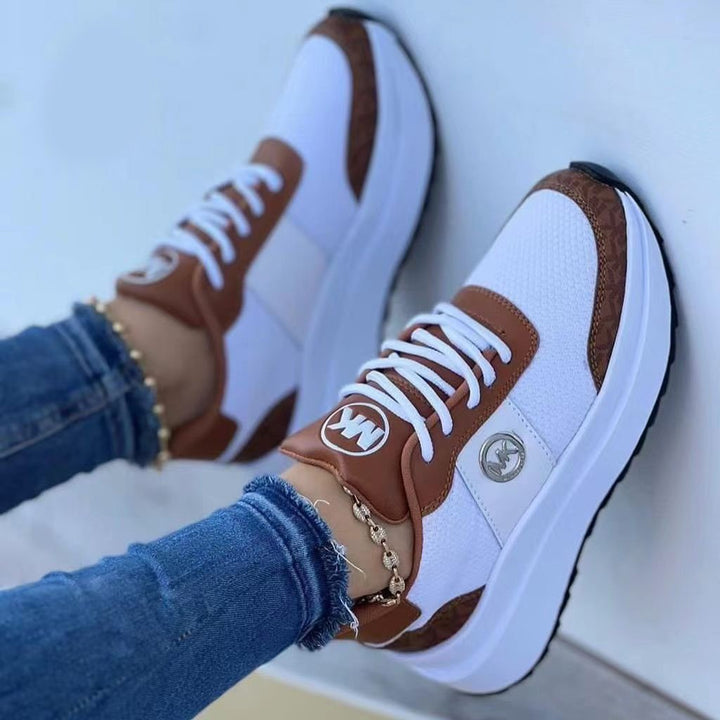 Samantha | Sportiga Sneakers med Tjock Sula och Rund Tå 2