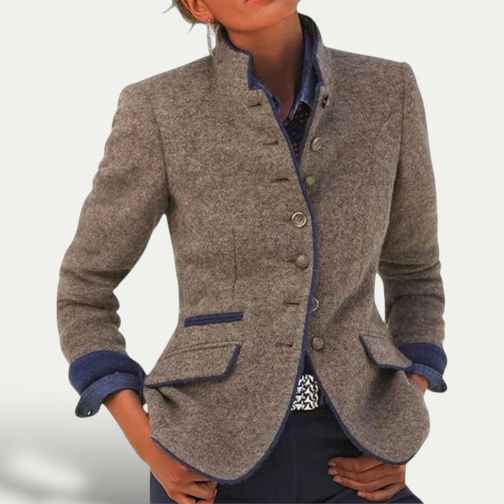 Skräddarsydd Kavaj Dam | Kort Kavaj med Stativkrage | Modern Siluett för Smart Casual Stil 0