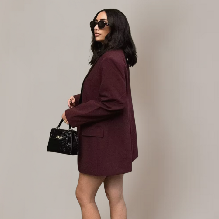 Skräddarsydd Kavaj Dam | Vinröd Blazer med Raffinerad Passform | Elegant Stil för Smart-Casual Look 3