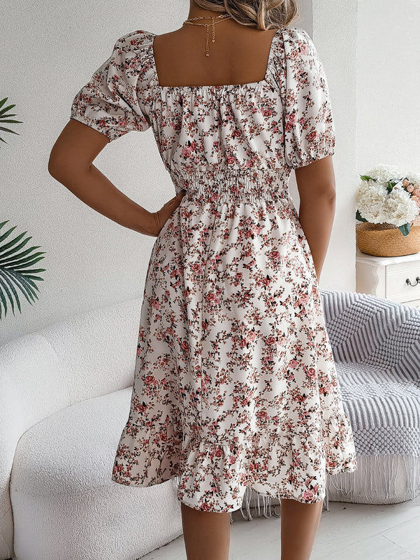 Sofia | Blommig Sommarklänning med Fyrkantig Halsringning och Volangkant 7