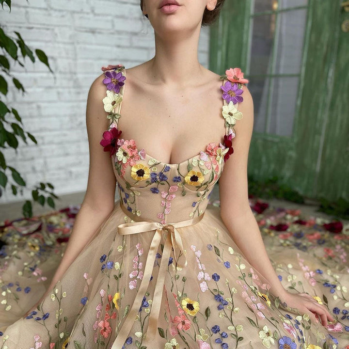 Sofia | Elegant A-Linjeformad Balklänning med 3D-Blommor 1