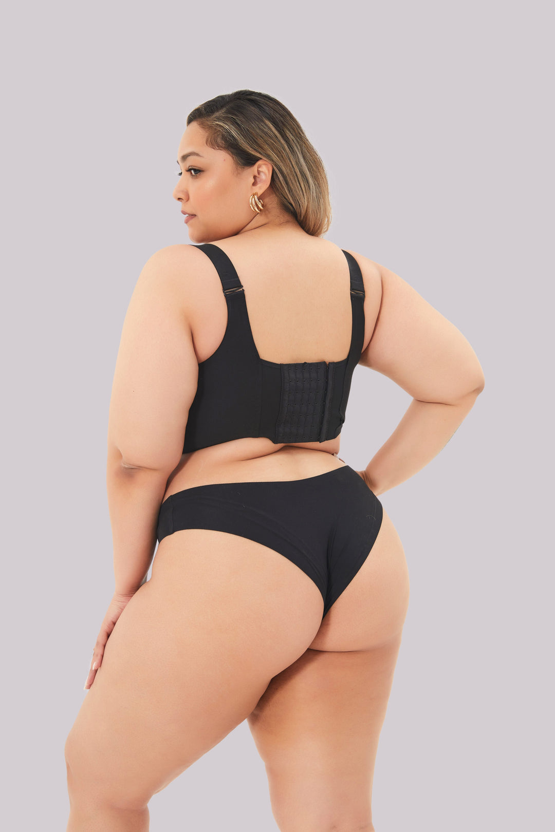 Sofia | Elegant Formande Push-Up Behå med Sömlös Design 1