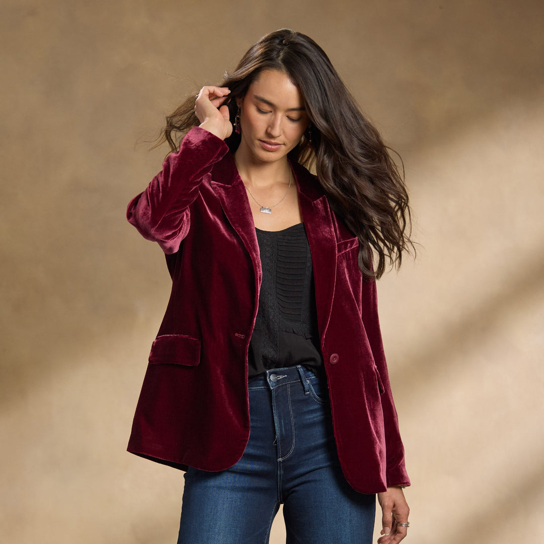 Sofia | Elegant Slim Fit Kostymkavaj Med Guldfärgad Sammet 1