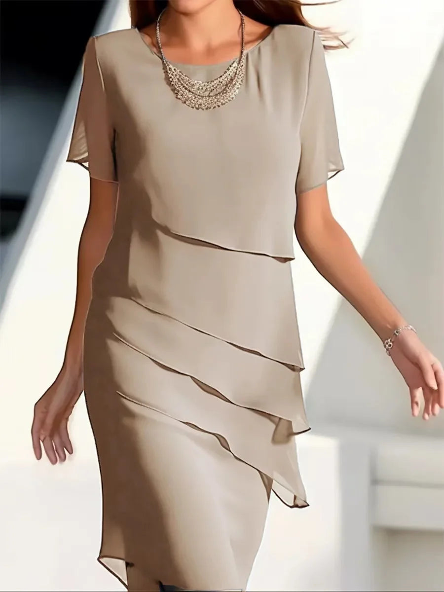 Sofia | Elegant Sommarklänning med Korta Ärmar och Asymmetrisk Design 1